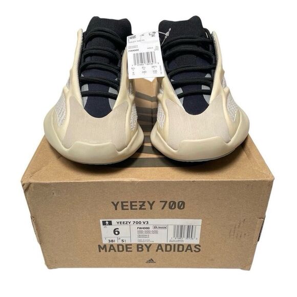Adidas Yeezy Boost 700 V3 Sneakers Mens Size 6 Rare Colorway New With Box - Picture 2 of 10
